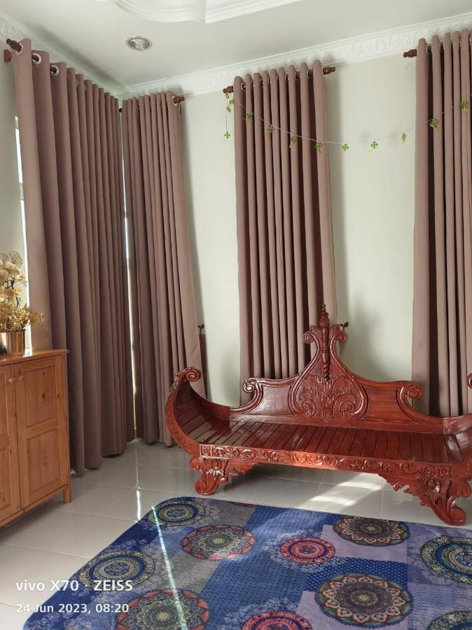 Homestay Yasmeen Marang Exterior foto